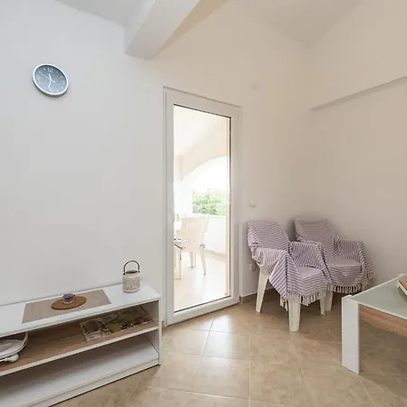 Simic 5 By Interhome Apartment Vir