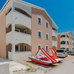 Simic 5 By Interhome