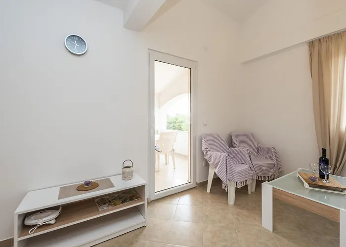 Simic 5 By Interhome Apartman Vir