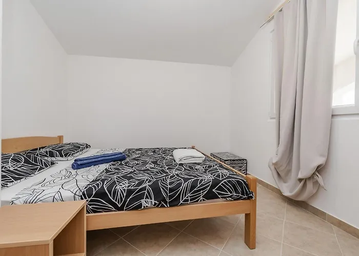 Simic 5 By Interhome Apartmán *